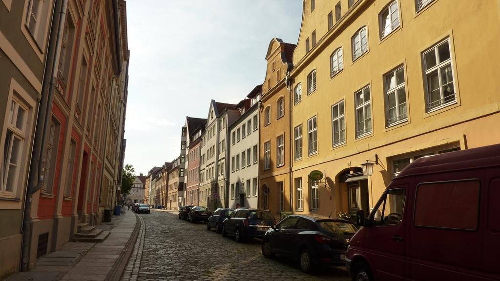 Altstadt Pension Hafenblick Штральзунд Номер фото