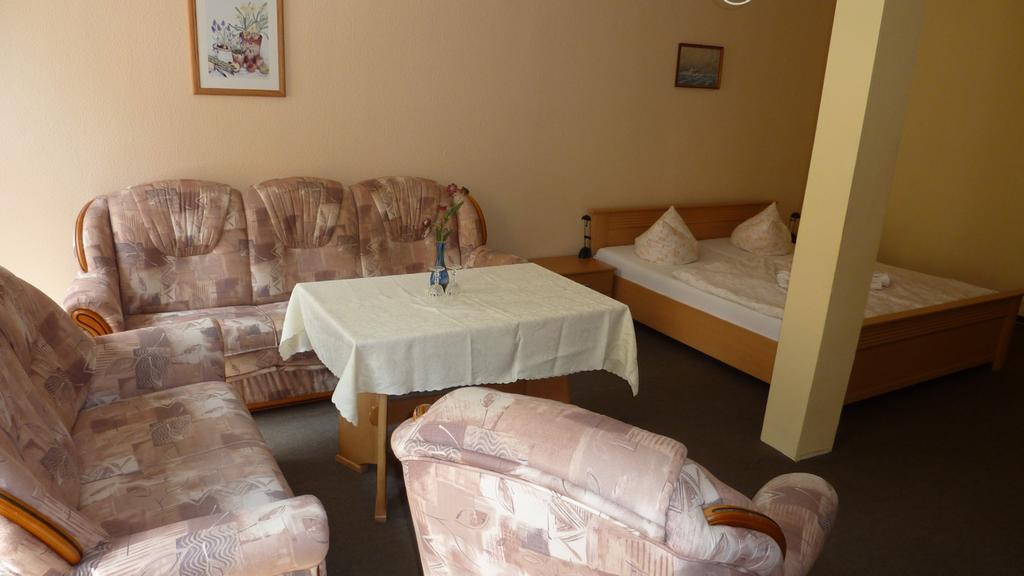 Altstadt Pension Hafenblick Штральзунд Номер фото